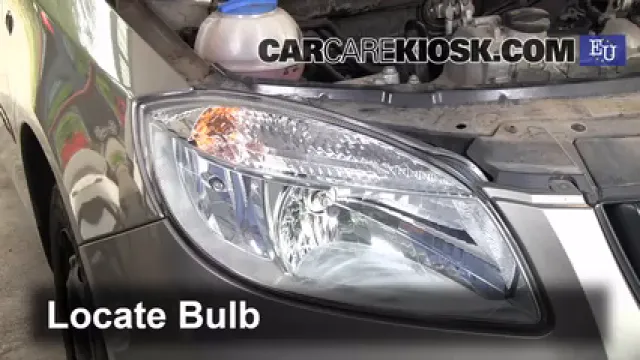 2010 Skoda Fabia S 1.2L 3 Cyl. Éclairage Feu clignotant avant (remplacer l'ampoule)